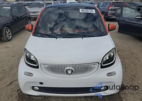 2016 Smart Fortwo z USA, uszkodzony, nr VIN WMEFJ5DA8GK047400